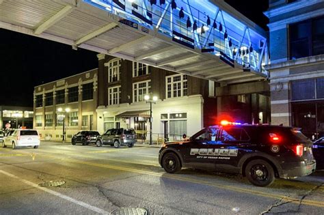 cedar rapids iowa shooting|2 killed, 10 injured in Iowa club shooting .